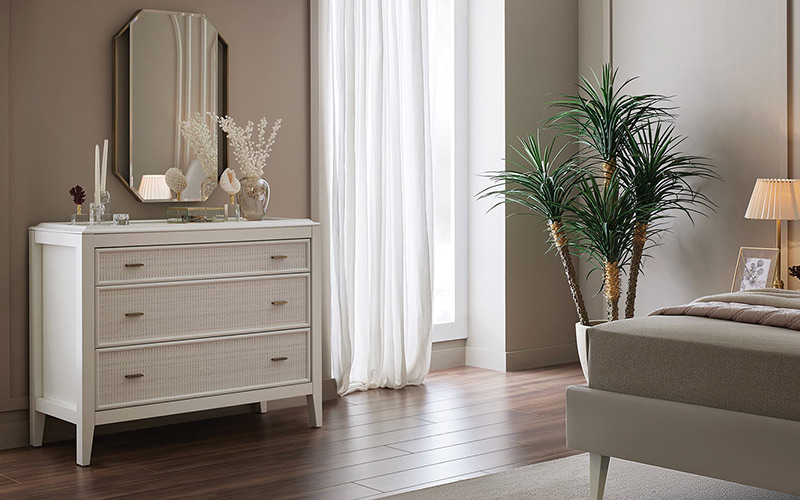 Transform Your Bedroom into a Haven of Organization and Elegance with Stylish Chest of Drawers