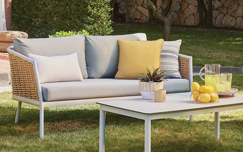 Unique Designs to Elevate the Sophistication of Balconies