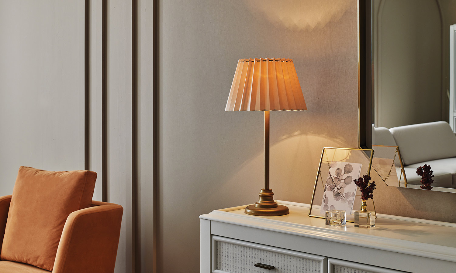 Korint Table Lamp