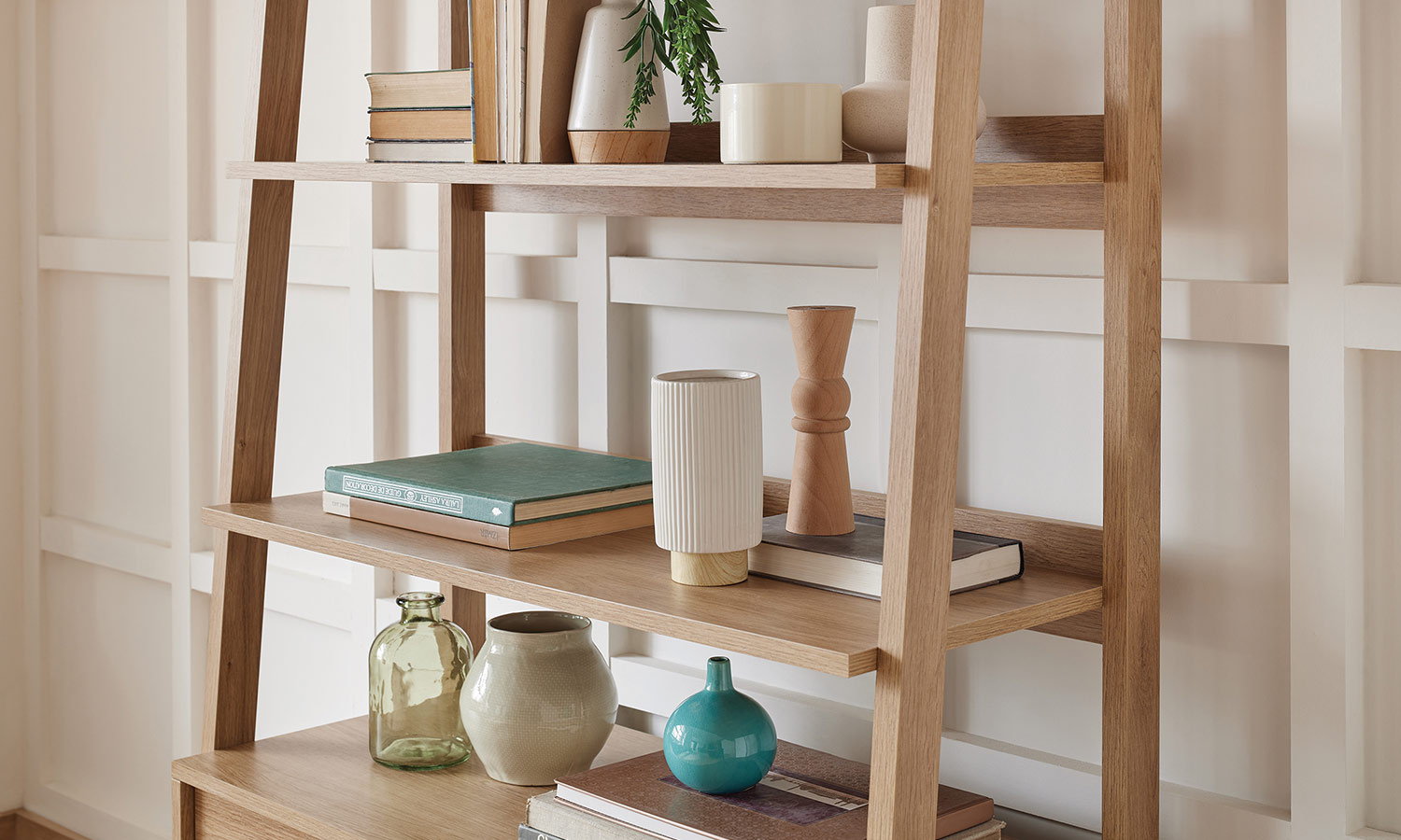 Helis Genç Odası Kitaplık